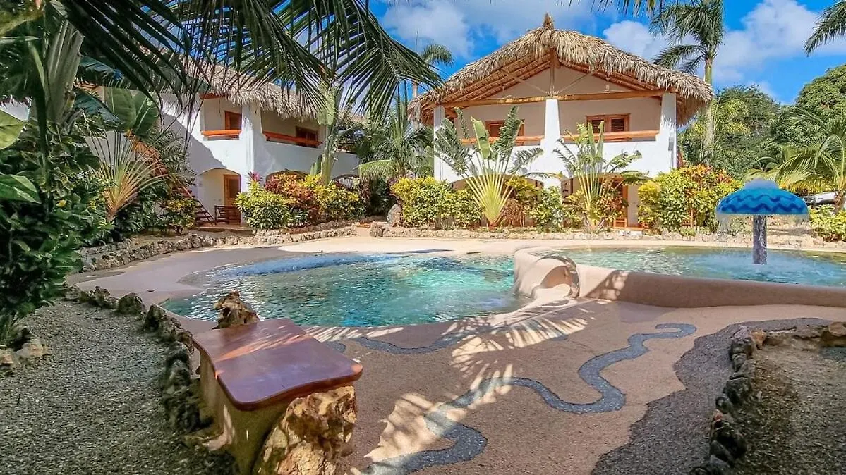 Guest-Room 1 Palmeras with a pool in لاس غاليراس