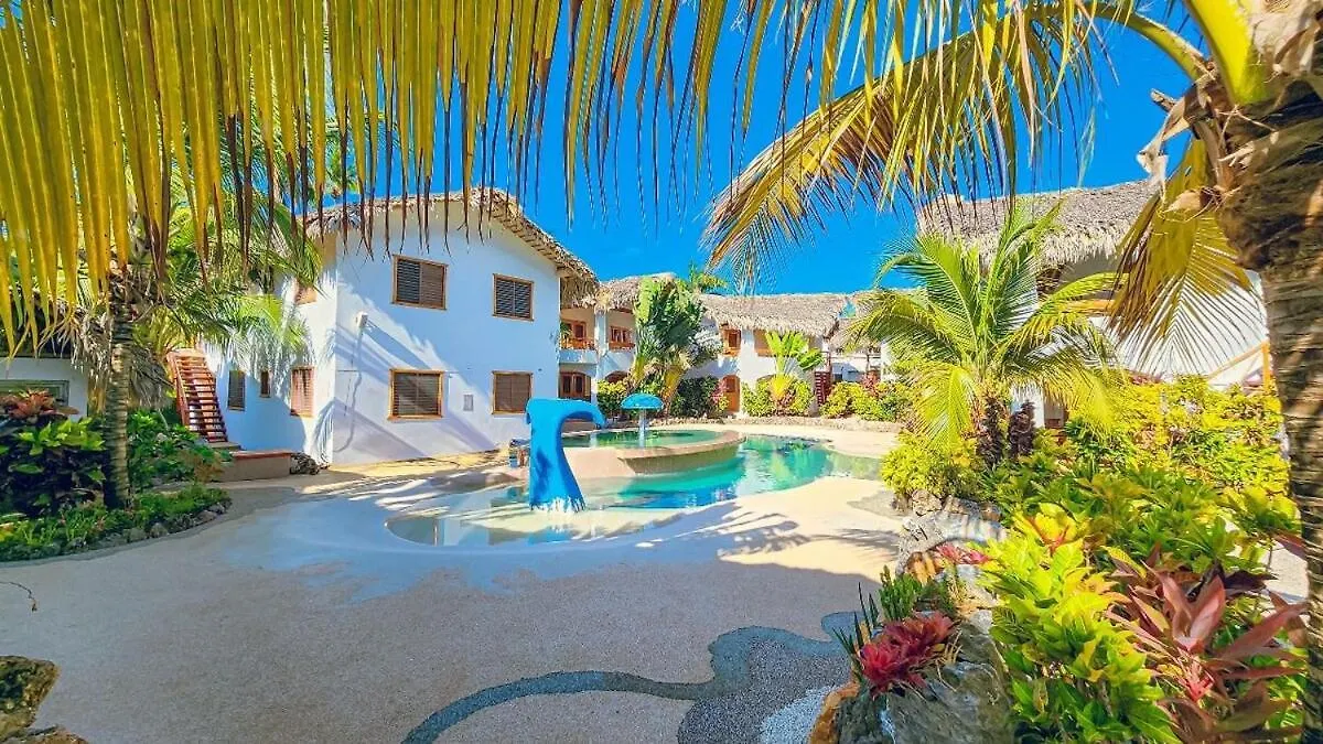 Guest-Room 1 Palmeras with a pool in لاس غاليراس